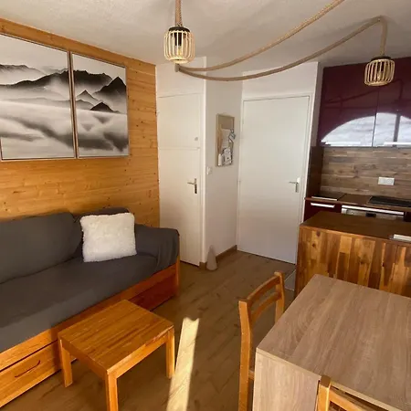 Renove Avec Wifi, Plein Sud, Sur Les Pistes, Parking Prive - 4 A 5 Pers. - Fr-1-445-157